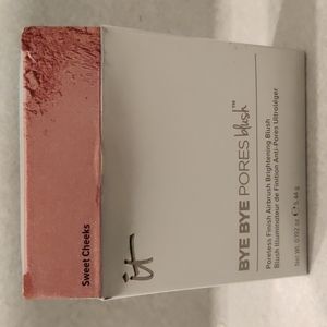 IT Cosmetics BYE BYE Pores blush in Sweet Cheeks Net Wt. 0.192 oz/5.44g